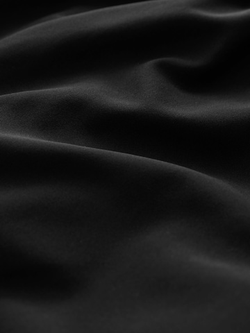 Regular Pantaloni de la Next pe negru