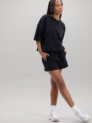 Hey Honey Sweatshirt in Black: front