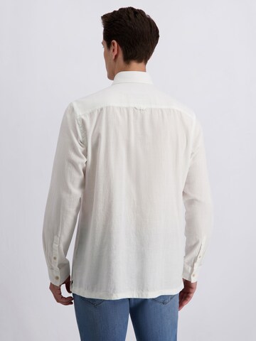 Coupe regular Chemise PIERRE CARDIN en blanc