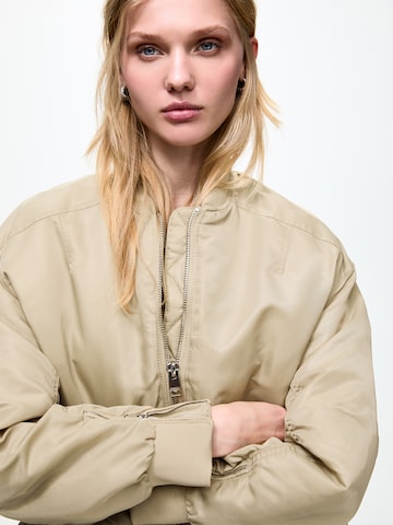 Pull&Bear Jacke in Beige