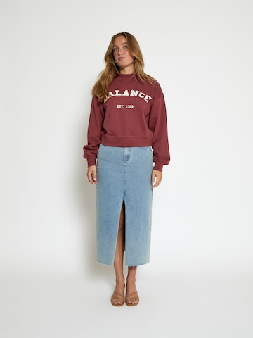 minus Sweatshirt 'Maya' in Rot