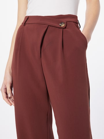 ABOUT YOU Loose fit Pleat-Front Pants in Brown