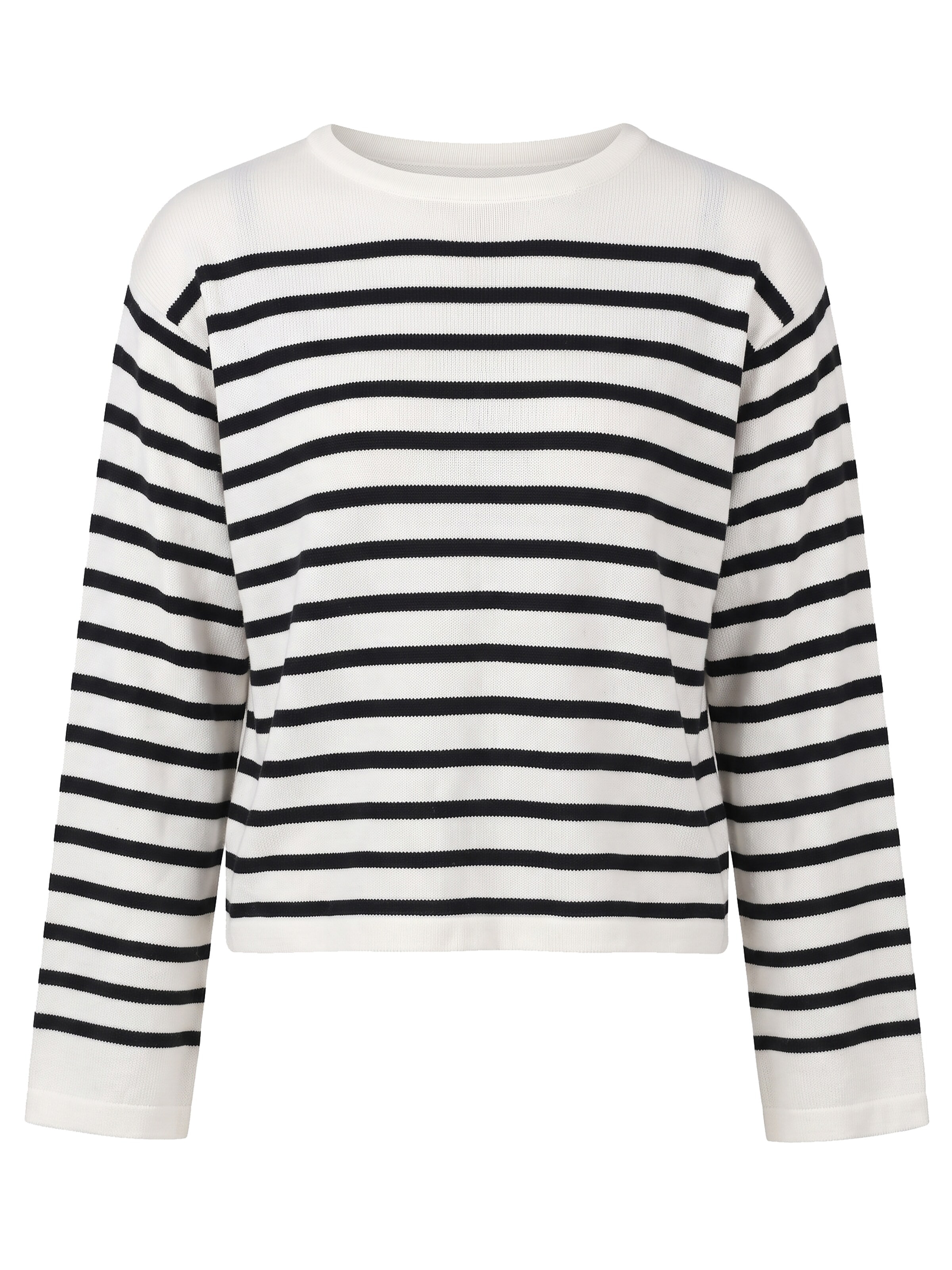 TorWeit Knitted Top in Black: front
