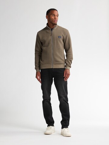 Petrol Industries Sweatvest 'Kenai' in Bruin