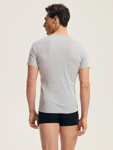 Henderson - Camiseta 'Slim-Fit-Baumwoll-T-Shirt mit Rundhals, BT-100 M' en gris