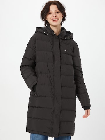 Tommy Jeans Winter coat in Black: front