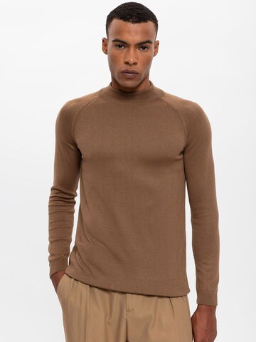 Antioch Pullover 'Roberto' in Braun: Vorderseite