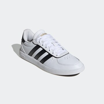 Baskets basses 'Breaknet' ADIDAS SPORTSWEAR en blanc
