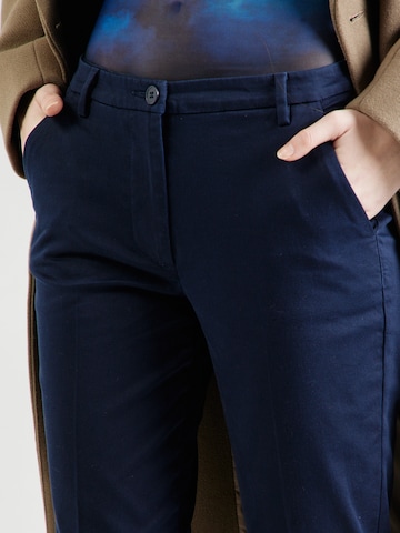 Coupe slim Pantalon à plis Sisley en bleu