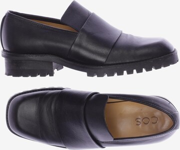 COS Flats & Loafers in 39 in Black: front