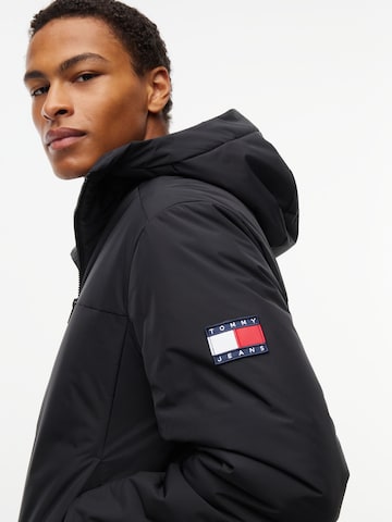 Tommy Jeans Kevad-sügisjope, värv must