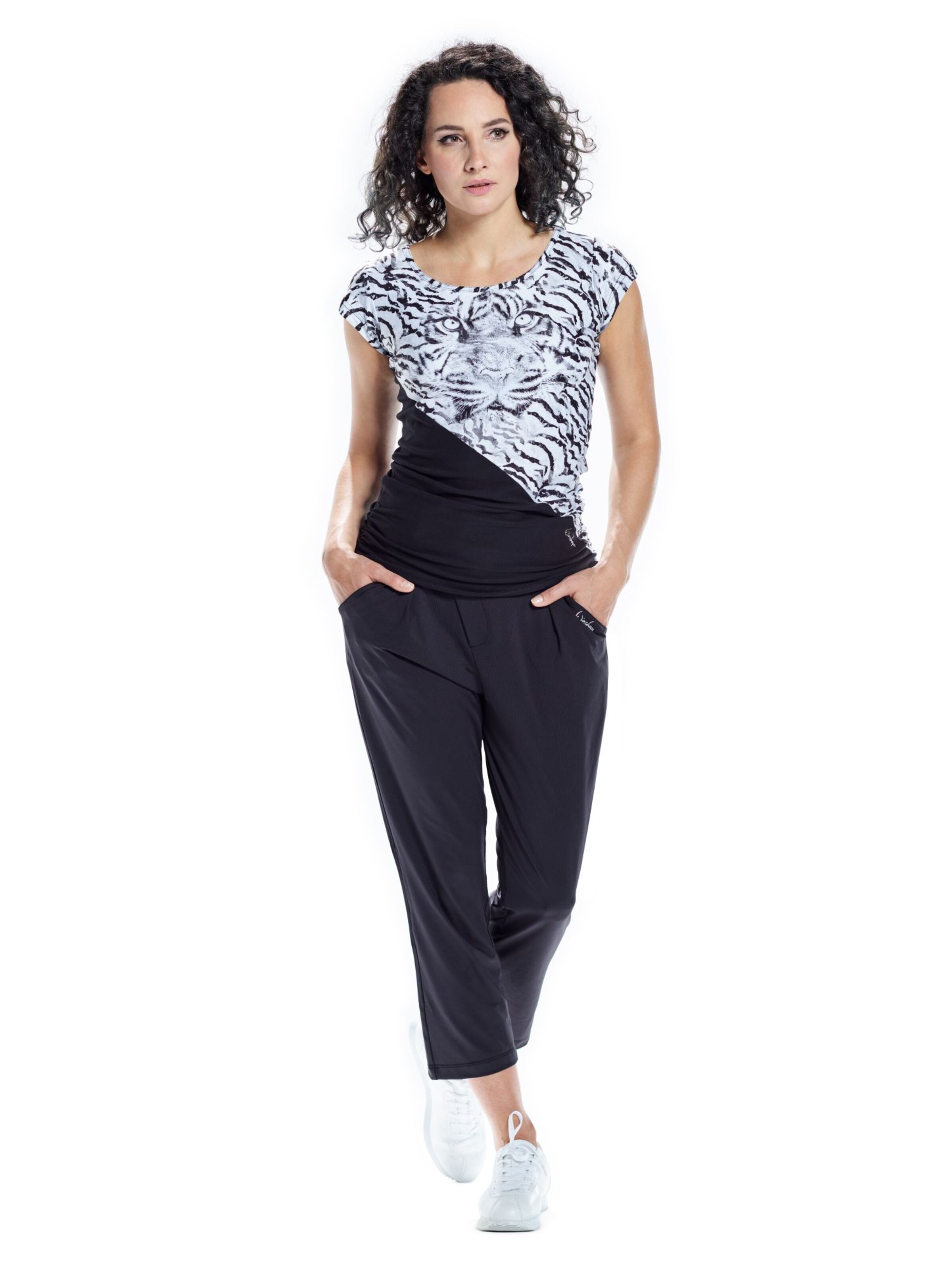 melns Winshape Sporta krekls 'AET109LS'