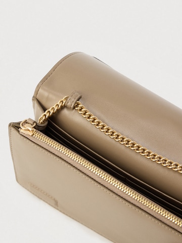 Calvin Klein Clutch in Bruin