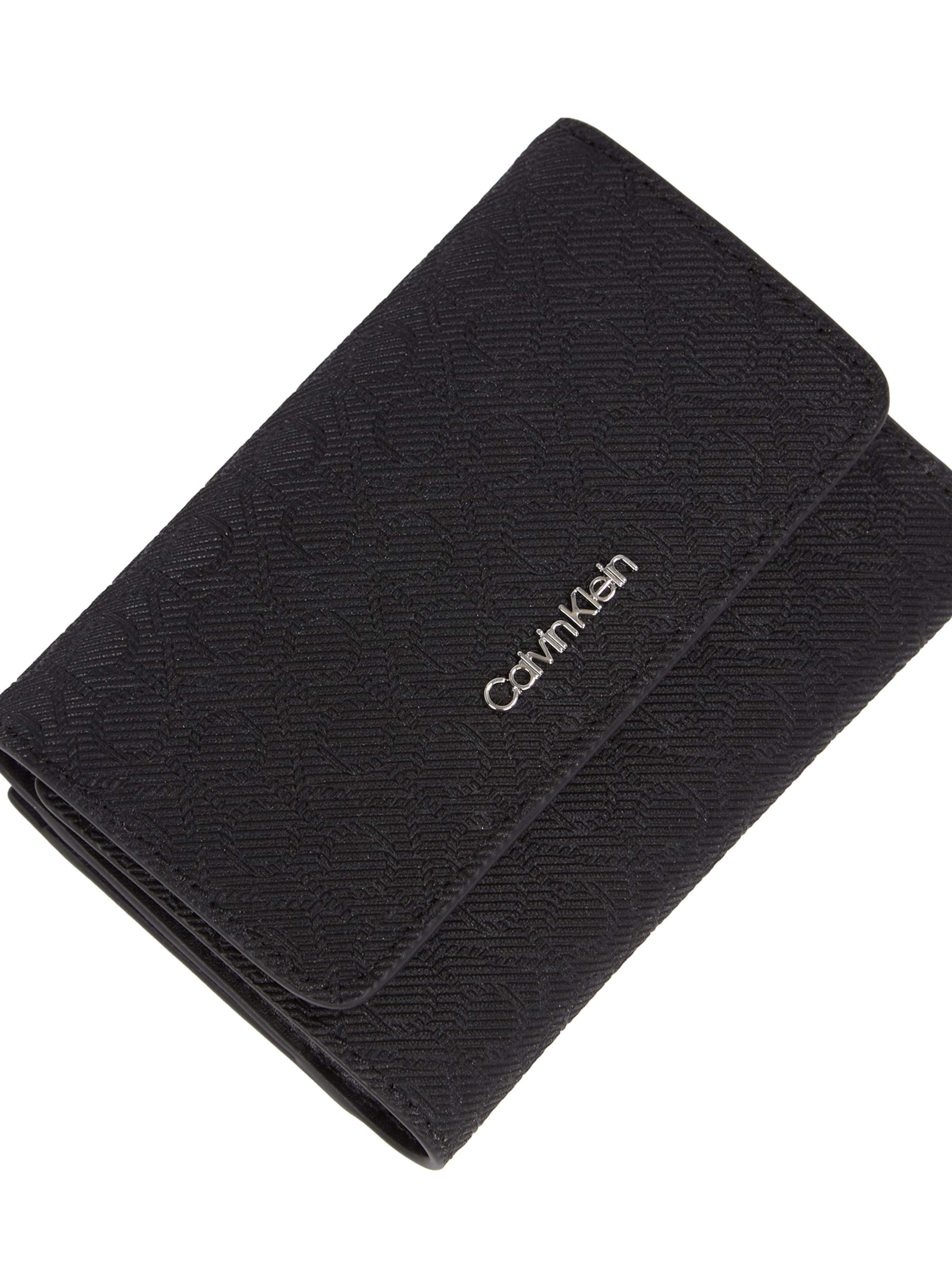 Calvin Klein Peňaženka 'MUST' - Čierna