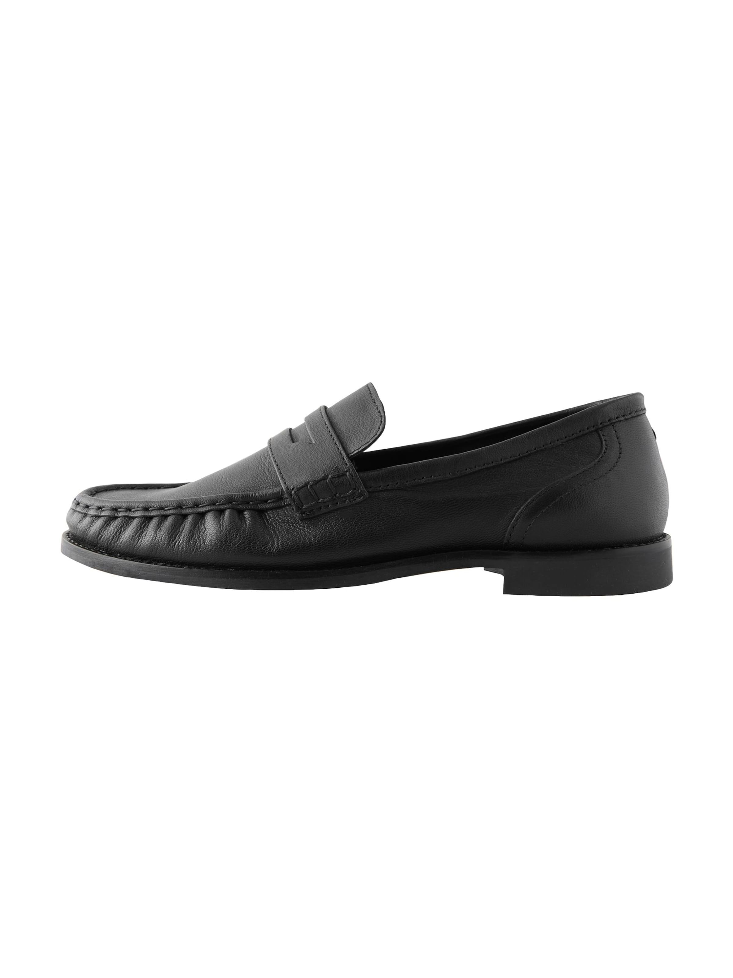 Next Moccasin 'Forever Comfort' in Black: front
