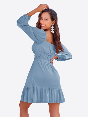 Rochie de la Imily Bela pe albastru: spate