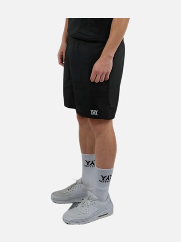 HEFTYKA Regular Sporthose‌‌‌‌‌‌‌‌ in Schwarz
