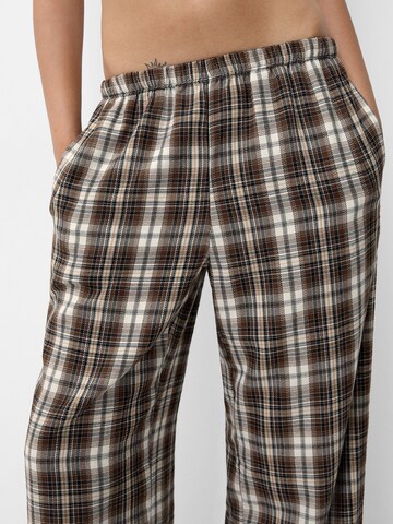 Loosefit Pantaloni di Bershka in marrone