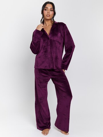 Loungeable Pyjama in Rot: Vorderseite