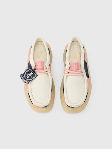 Chaussure à lacets 'Torview' CLARKS en rose : au dessus