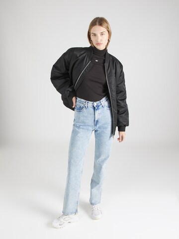 Tommy Jeans Koszulka 'ESSENTIAL' w kolorze czarny