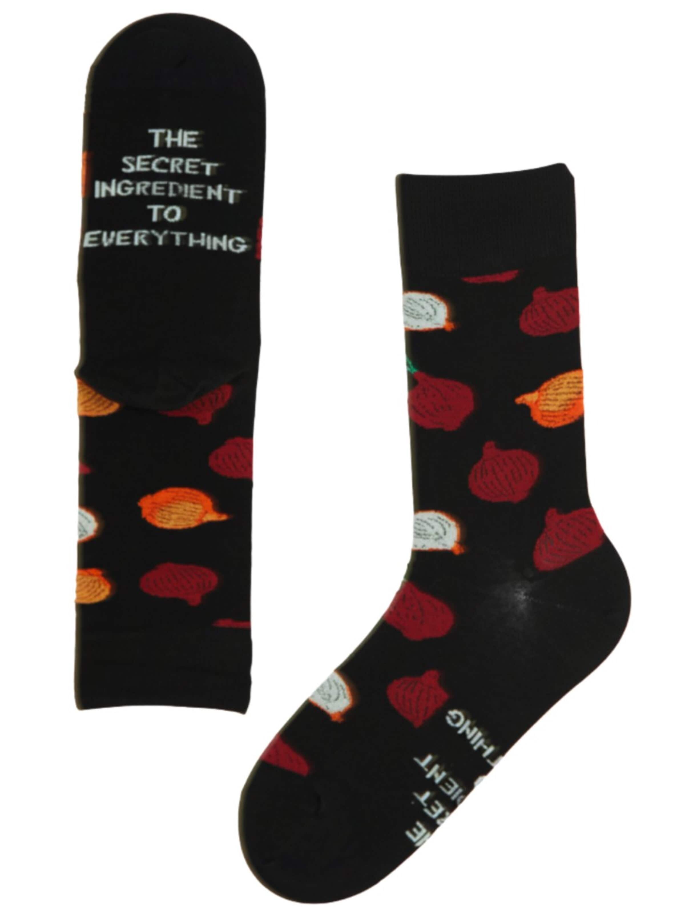 Sokisahtel Socks 'ONIONS cotton socks with a message' in Black: front