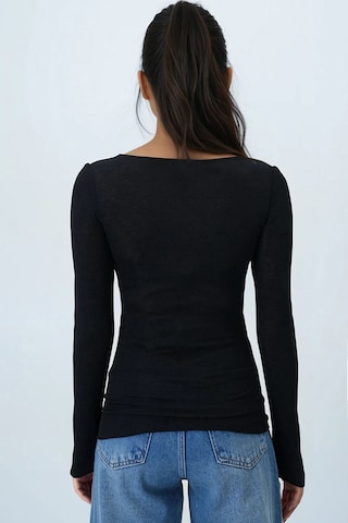 Trend Alaçatı Stili - Camiseta en negro