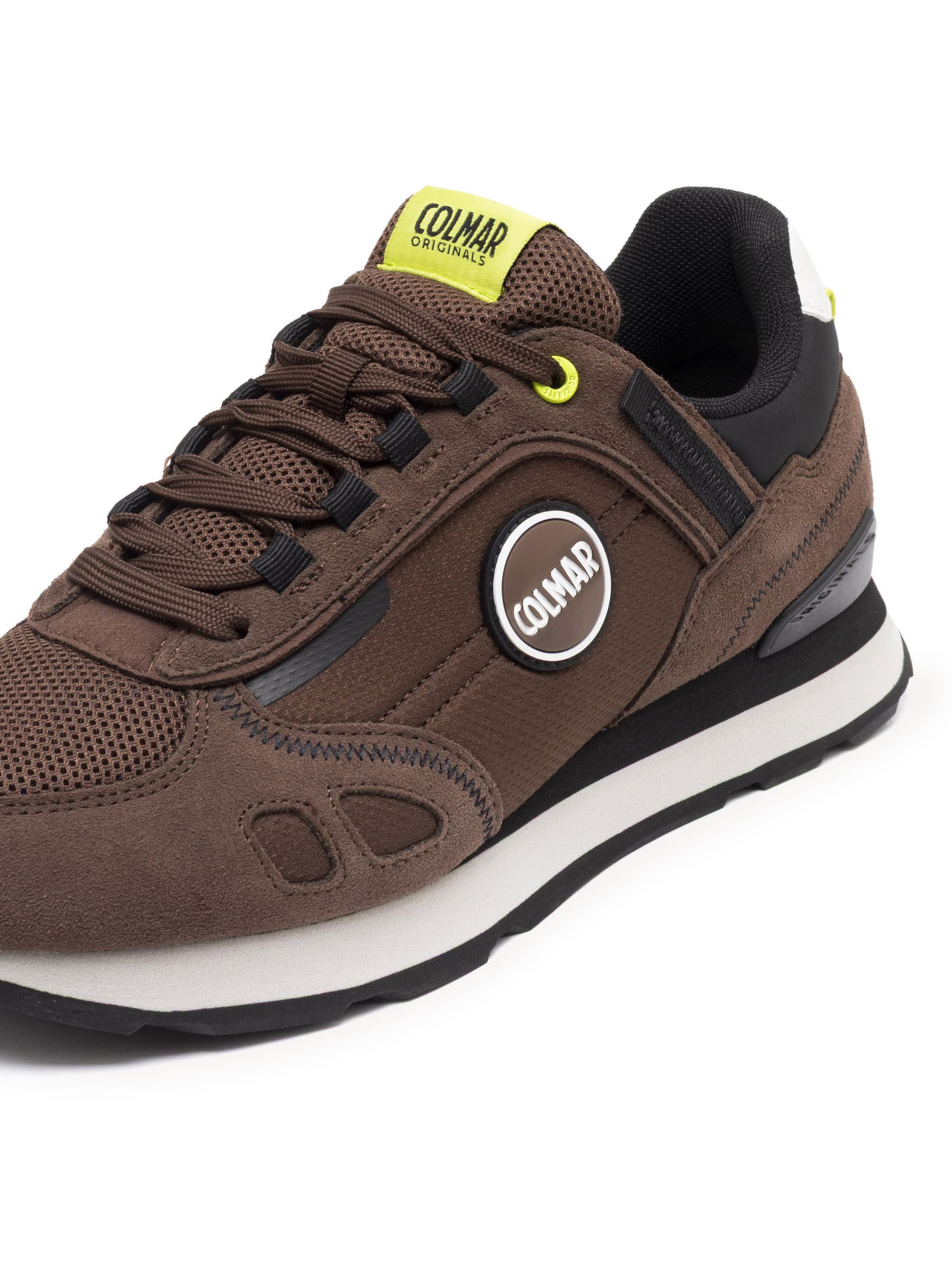 Baskets basses 'Travis Sport Bold' Colmar en marron : devant