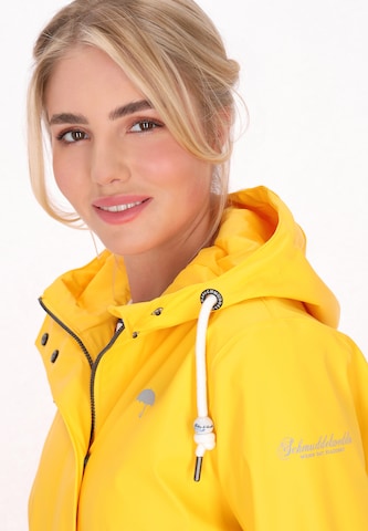 Cappotto funzionale di Schmuddelwedda in giallo