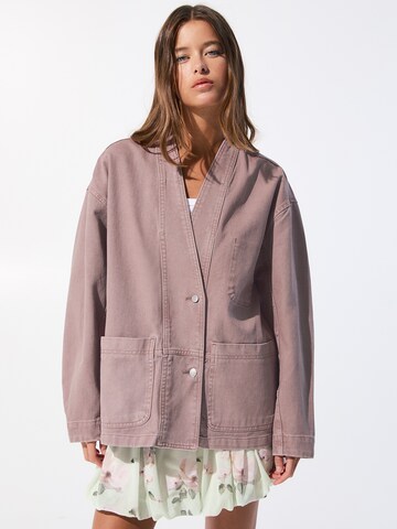 Pull&Bear Prechodná bunda - Červená: predná strana