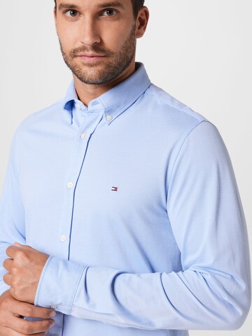 TOMMY HILFIGER Slim Fit Hemd in Blau