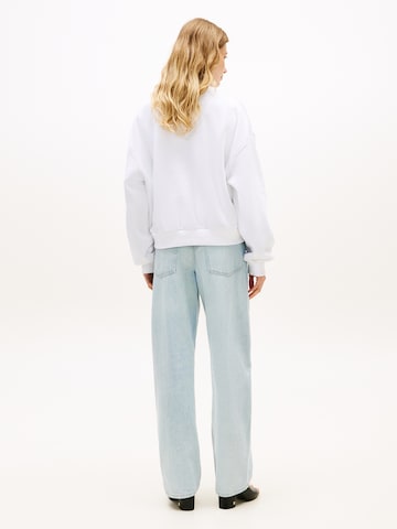 TOMMY HILFIGER Sweatshirt in White