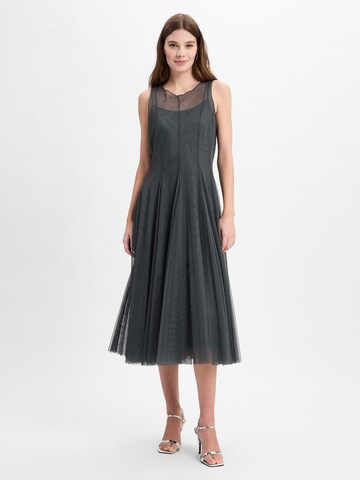 Robe de soirée ' ' Vera Mont en vert : devant