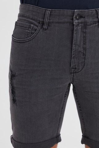 !Solid - regular Vaquero 'NOYTON' en gris