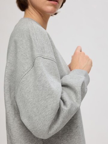 SELECTED Sweatshirt in Grey