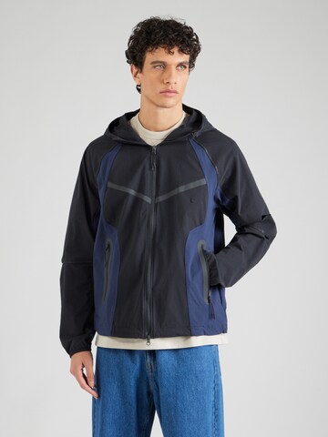Nike Sportswear - Chaqueta funcional 'Windrunner' en negro: frente