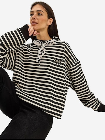 Felpa di Bianco Lucci in nero