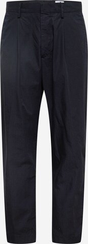 NN07 Regular Pleat-front trousers 'Bill' in Black: front