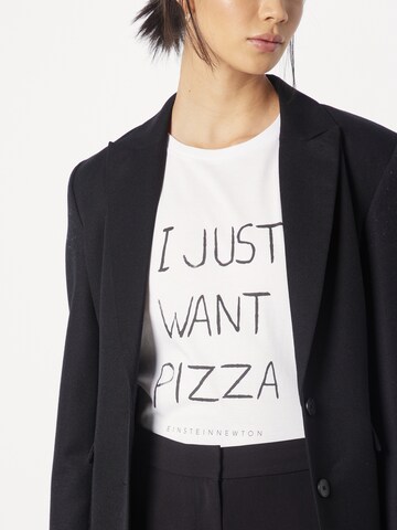 balta EINSTEIN & NEWTON Marškinėliai 'Want Pizza'