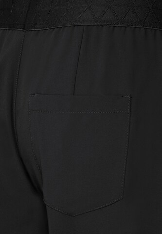 Wide Leg Pantalon à plis STREET ONE en noir