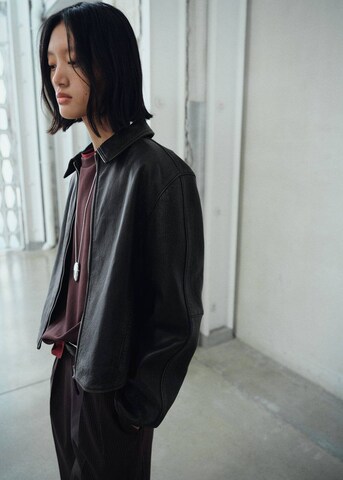 MANGO Übergangsjacke in Schwarz