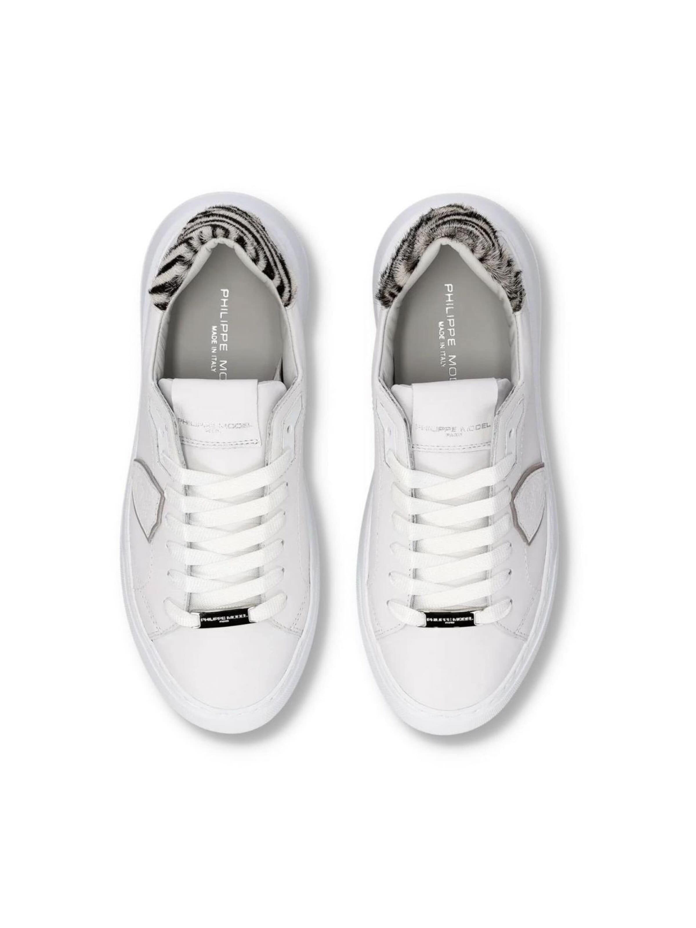 Philippe Model Lace-up shoe in White