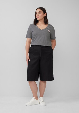 s.Oliver Regular Trousers in Black: front