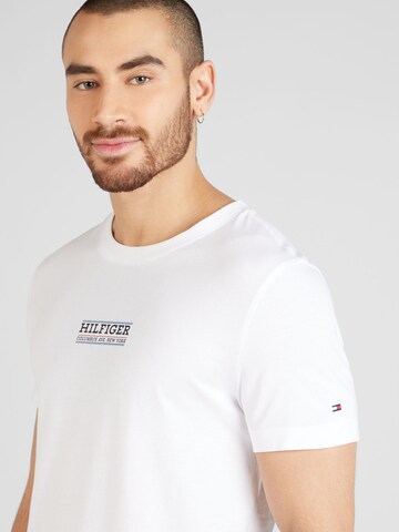 TOMMY HILFIGER T-Shirt in Weiß