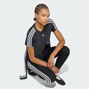 ADIDAS ORIGINALS - Camiseta en negro