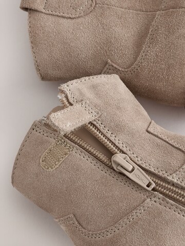 Next Stiefel in Beige