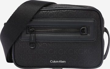 Calvin Klein regular Τσάντα ώμου σε μαύρο: μπροστά