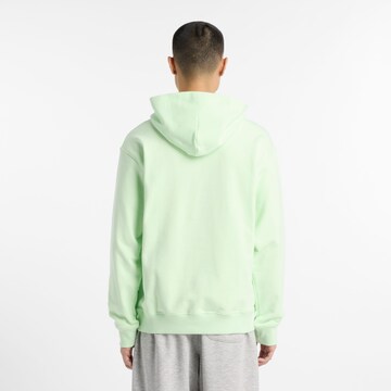 new balance Sportsweatshirt in Grün
