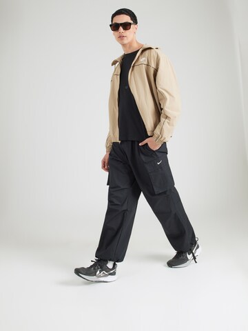 Nike Sportswear Kevad-sügisjope 'CLUB', värv beež