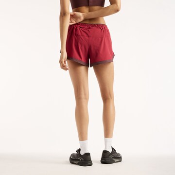new balance - regular Pantalón deportivo 'RC Essential Short 3"' en rojo